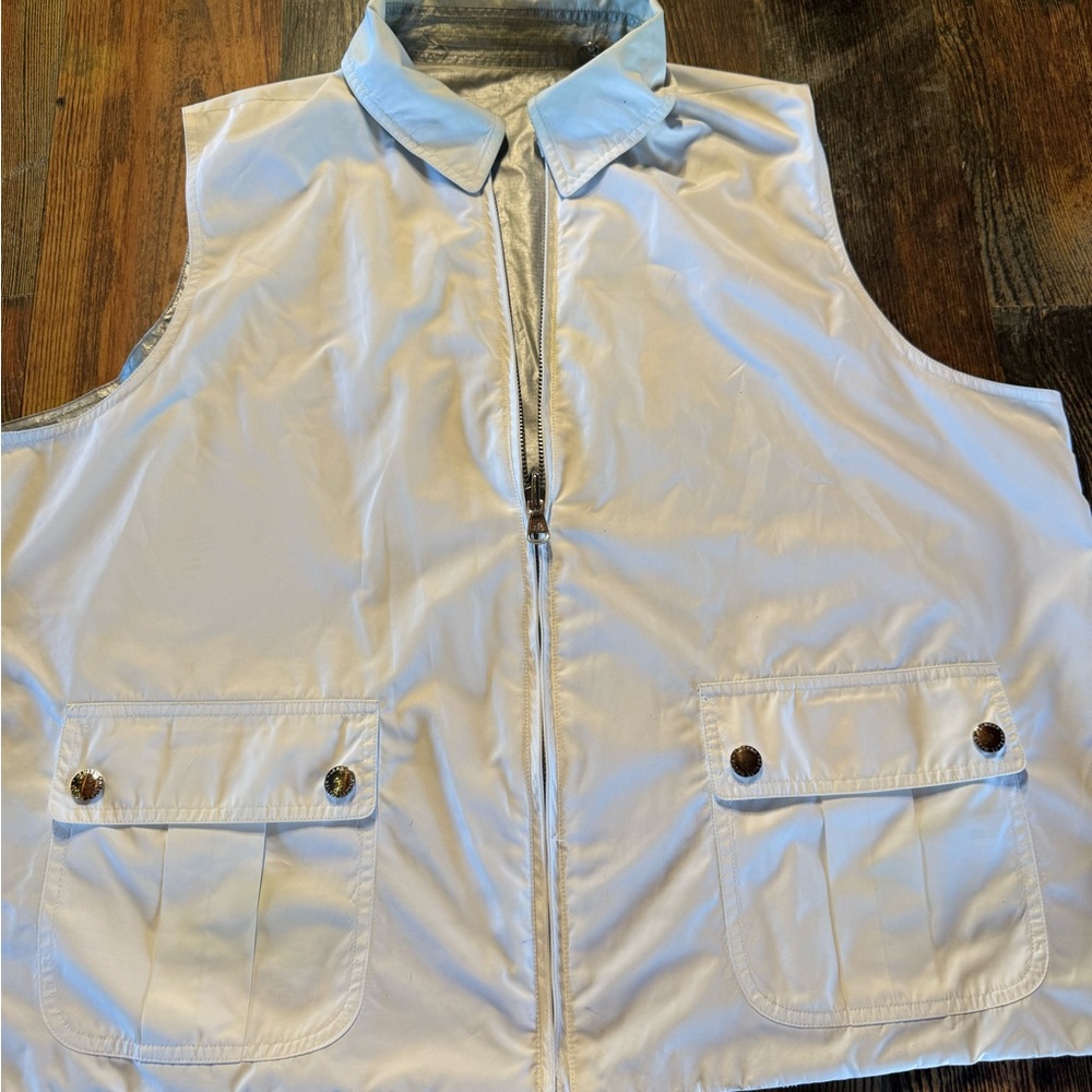 Womens White Sleeveless vest size os lightweight